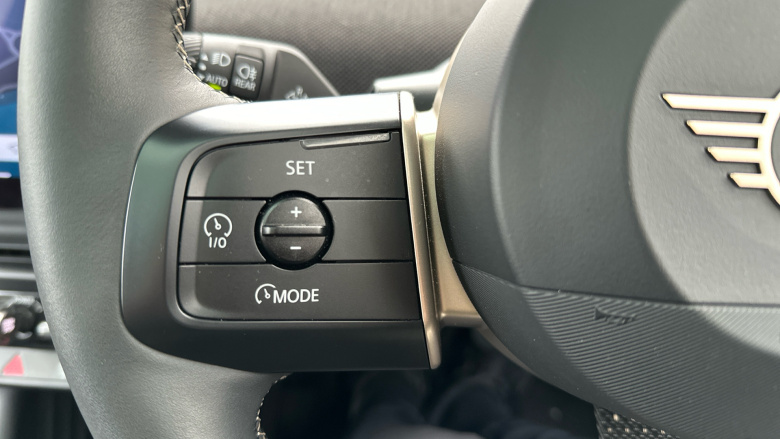 MINI Cooper 135kW E Classic 41kWh 3dr Auto Electric Hatchback